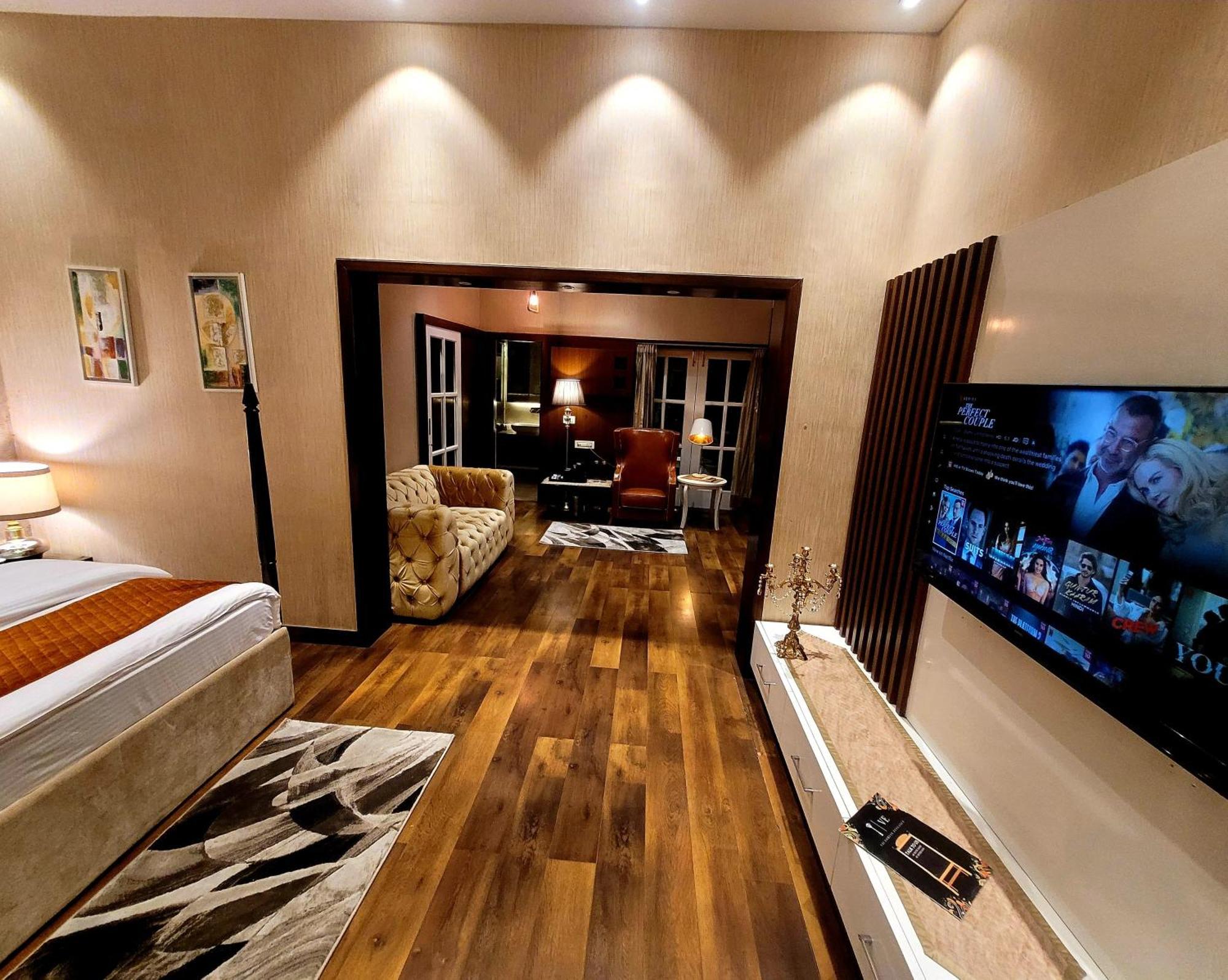 Victorian Elegance Luxury Stays Амритсар Экстерьер фото